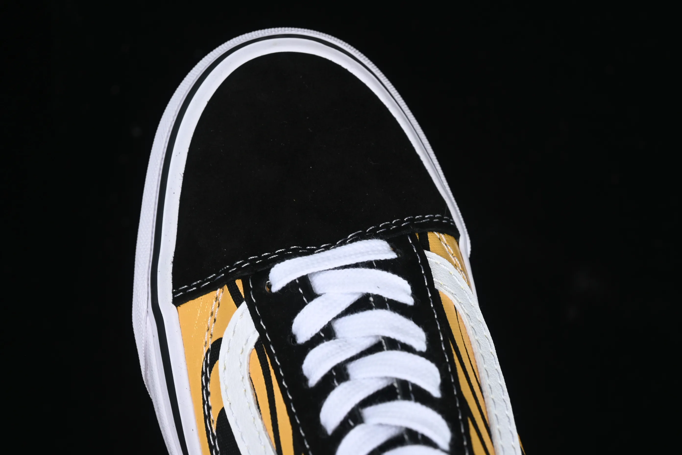 All categories Vans Vans series Vans Low Vans low-top Vans Old Skool flame red low-top casual sneakers VN000CQDBA5